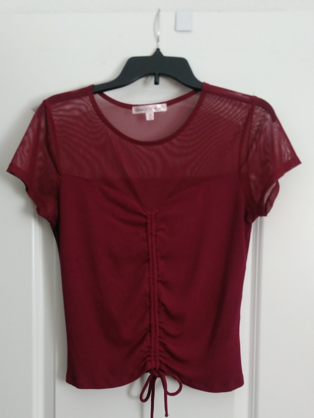 Crave Fame top in red. Size XL (Juniors)